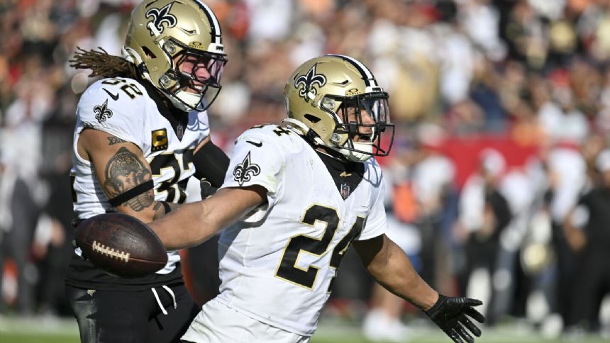 Carr Throws For Tds To Help The Saints Beat The Bucs And Tie