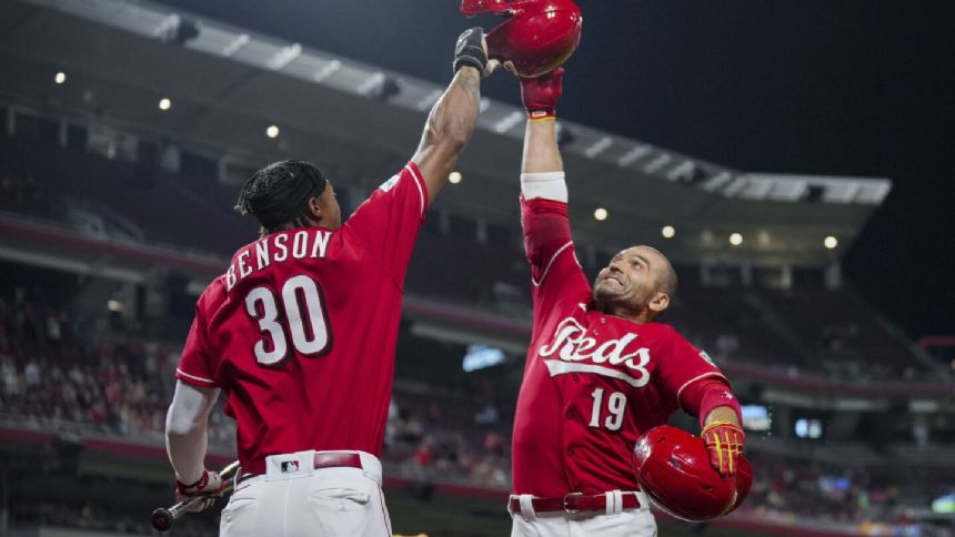 Ohtani, Moniak help propel Angels past slumping Yankees