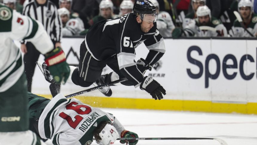Anze Kopitar scores his 1,200th point while leading the Kings' 6-0 thrashing of the Wild