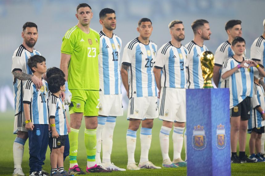 Argentina beats Panama in 1st match after World Cup title