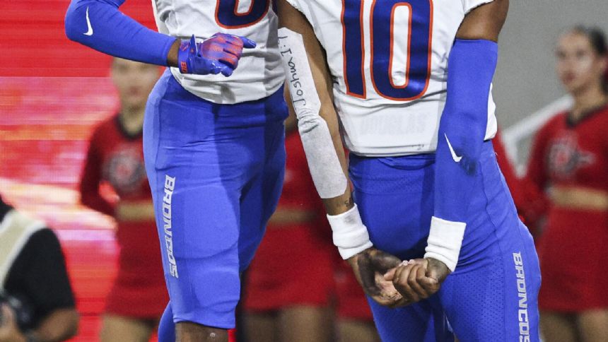 Ashton Jeanty rushes for 205 yards, 2 touchdowns, Boise State edges San Diego State 34-31