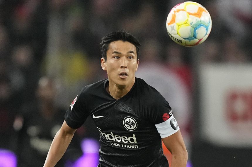 At 39, former Japan captain Hasebe extends Frankfurt career