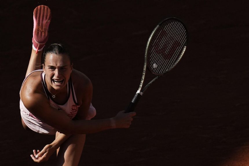 At French Open, Sabalenka of Belarus refuses to answer questions about war in Ukraine