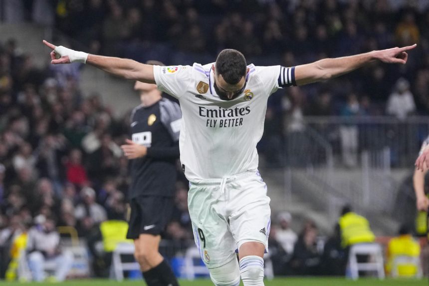 Benzema surpasses Raul as Madrid beats last-place Elche