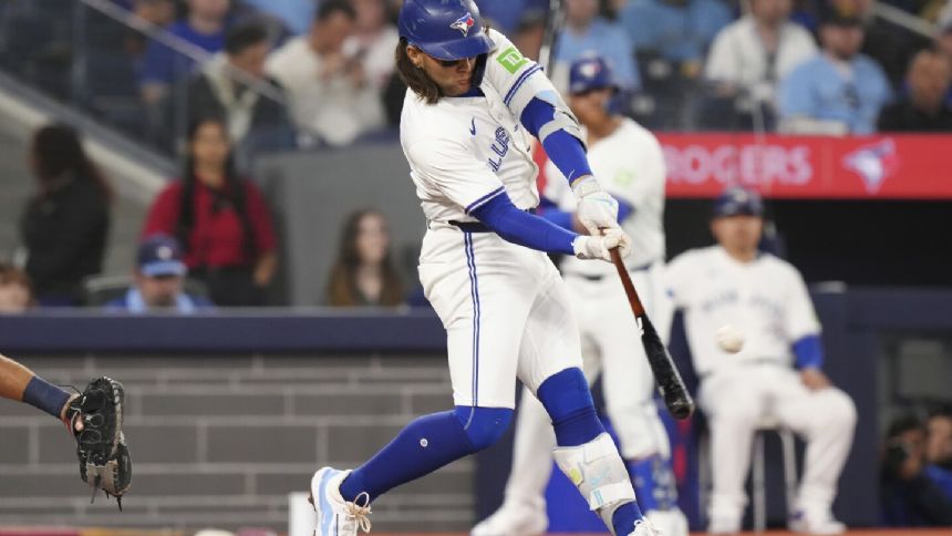 Bichette hits first HR of year, Bassitt gets first win as Blue Jays beat Mariners 5-3