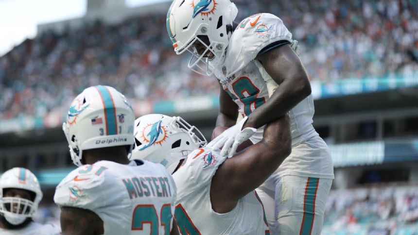 Bills seek to slow Dolphins' speedy offense in early showdown