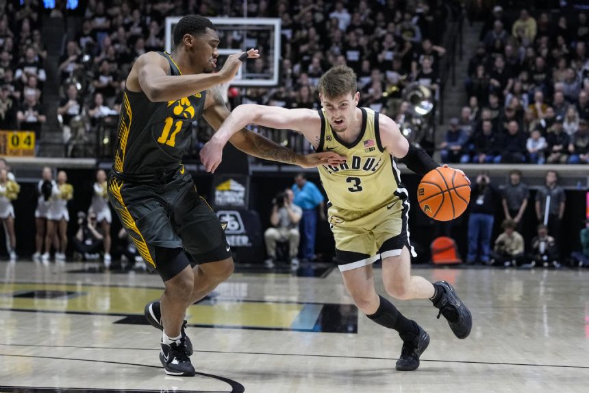 Braden Smith leads No. 1 Purdue past Iowa 87-73