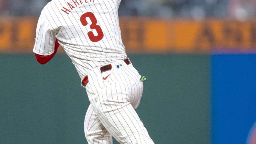 Bryce Harper powers the Philadelphia Phillies to 9-4 victory against the Cincinnati Reds