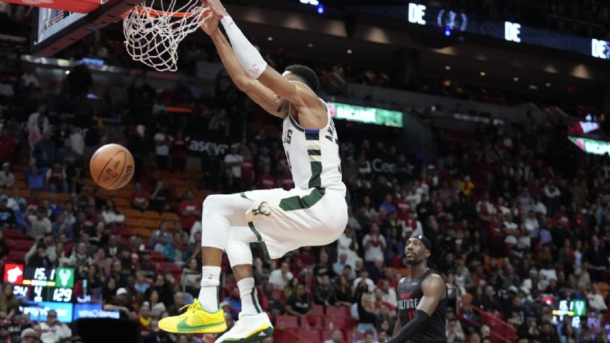 Bucks beat Heat to win group; Celtics, Knicks also advance in the In-Season Tournament