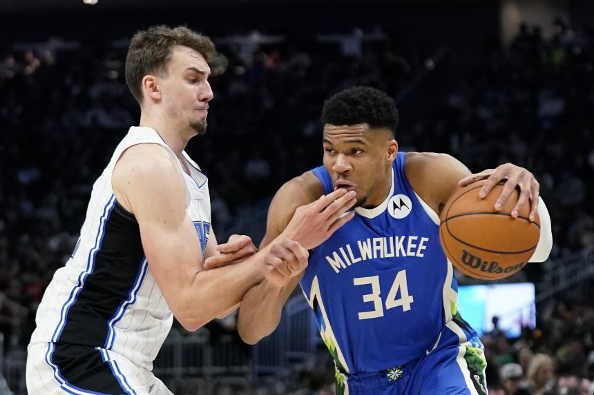 Bucks rout Magic 139-117, extend winning streak to 16 games