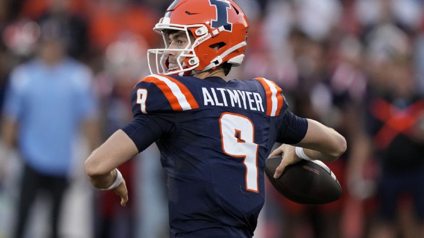 Caleb Griffin kicks 29-yard FG in closing seconds to give Illinois 30-28 win over Toledo