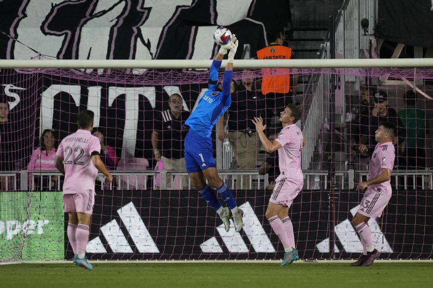 Callender has 6 saves, Inter Miami beats Montreal 2-0