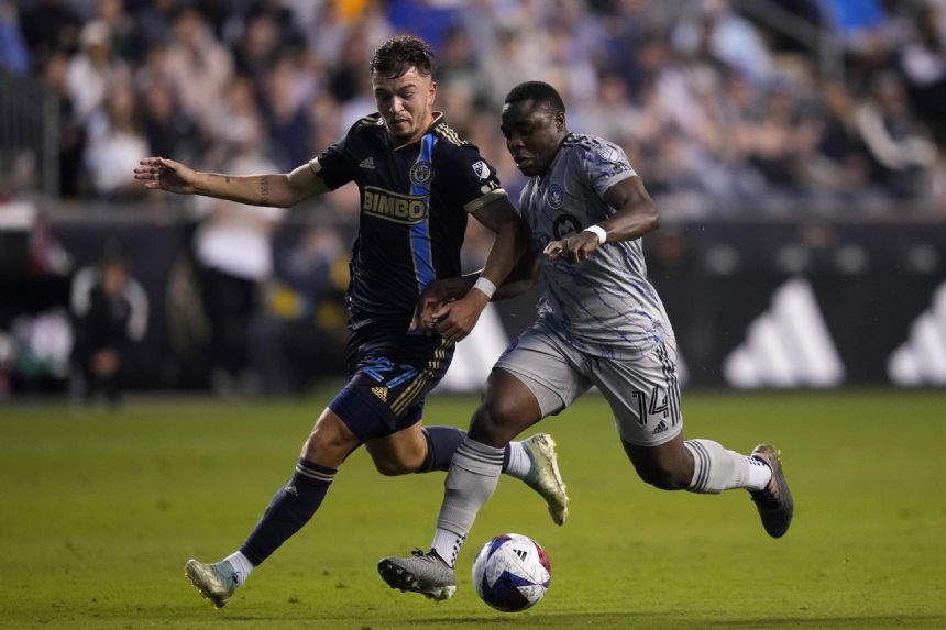 Carranza sparks Union to 3-0 victory over Montreal.