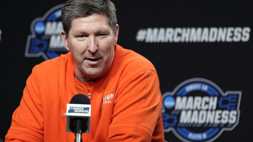 Clemson gives men's basketball coach Brad Brownell new contract after run to Elite Eight