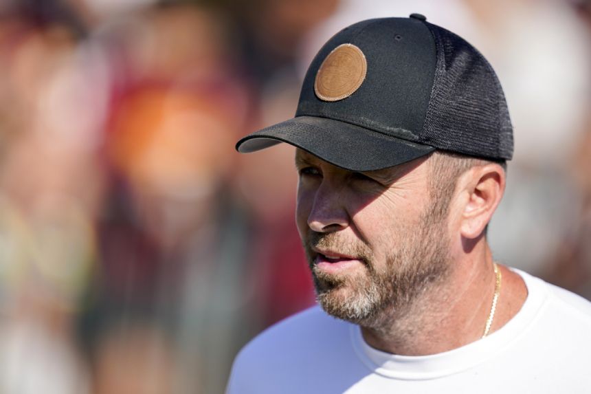 Commanders fire offensive coordinator Scott Turner