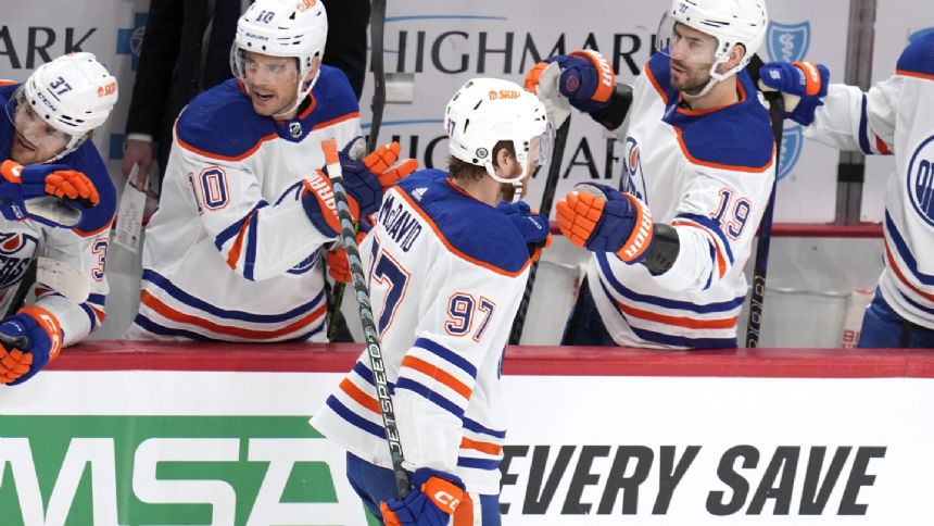 Connor McDavid has goal, 2 assists and Oilers cruise past Sidney Crosby and Pens 4-0