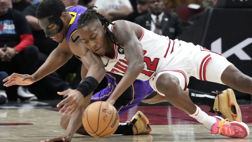 DeMar DeRozan stars as the Chicago Bulls knock off the Los Angeles Lakers 124-108