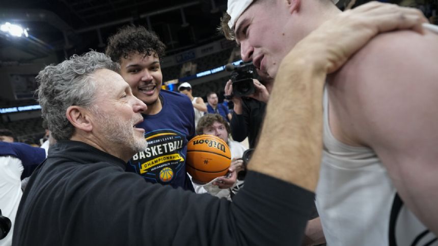 Division I's longest-tenured coach leads Oakland back to March Madness after 12-year absence