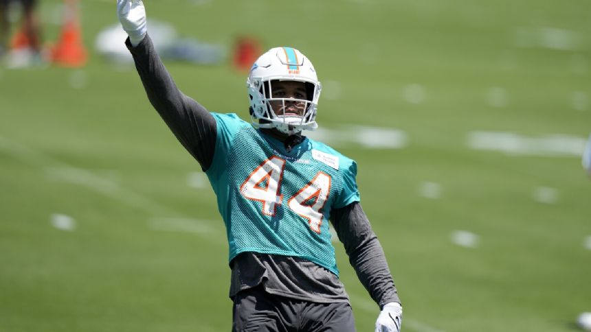 Dolphins No. 1 draft choice Chop Robinson adjusting in first NFL camp