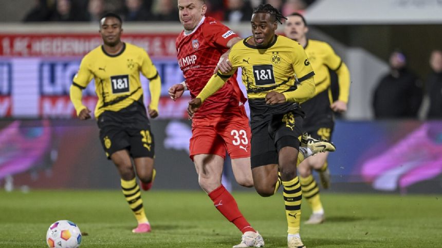 Dortmund held at Heidenheim to end its winning start to new year