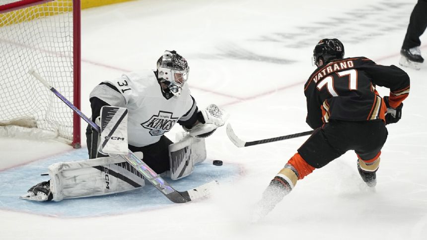 Dubois, Roy end long goal droughts to propel Kings to 3-1 victory over Ducks