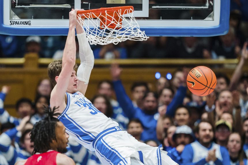 Duke wins 3rd straight, 79-62 over four-win Louisville