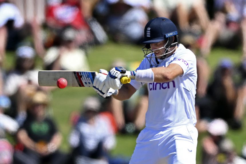 England 237-6 , leads New Zealand by 256 in 1st cricket test