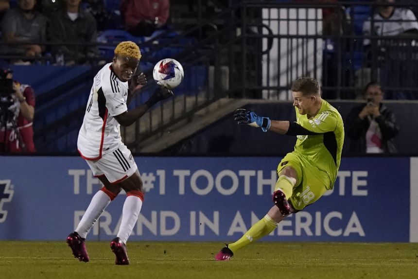 Ferreira, Kamungo lift Dallas over Real Salt Lake 2-1