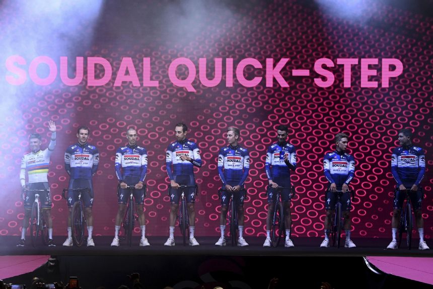 Four Evenepoel teammates leave Giro after testing positive for COVID