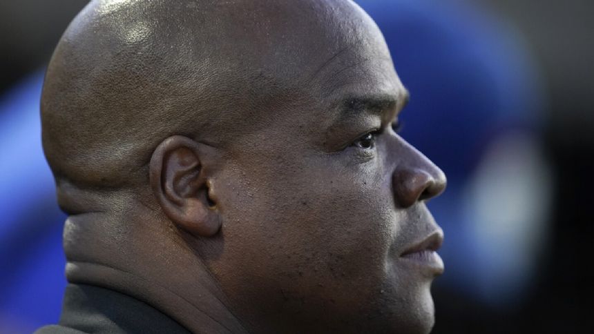 Frank Thomas says if managed White Sox: `It's time to snap. It's time to kick over the spread.