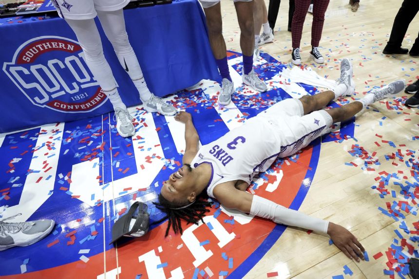 Furman found NCAAs thanks to college roommates, best friends