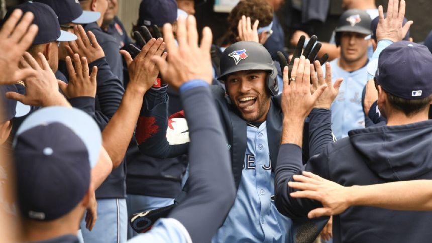 George Springer homers as the Blue Jays beat the sliding White Sox 5-1