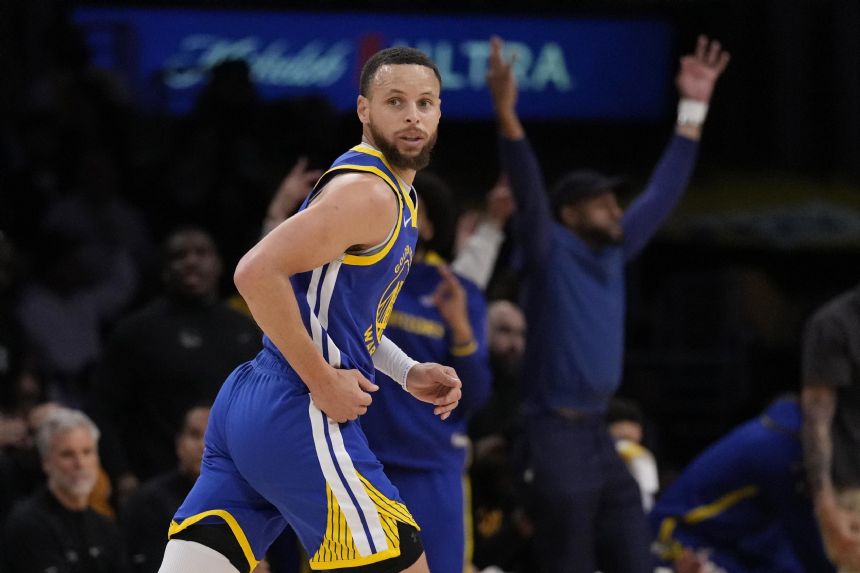 Golden State's Stephen Curry wins Kareem Abdul-Jabbar Social Justice award