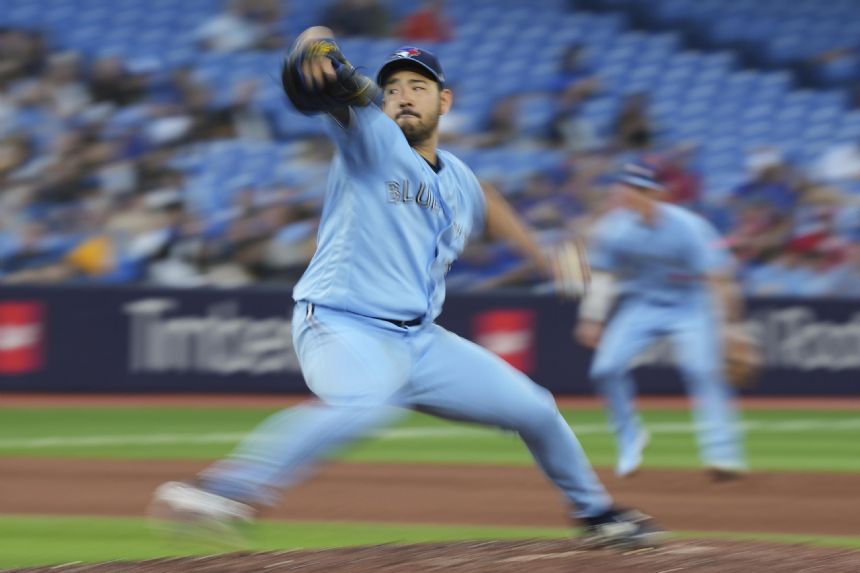 Guerrero gets 3 hits, Kikuchi earns the win as Blue Jays beat Brewers 7-2