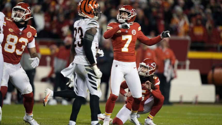 Harrison Butker Hits 6 Field Goals, Kicks Chiefs To AFC West Title With ...