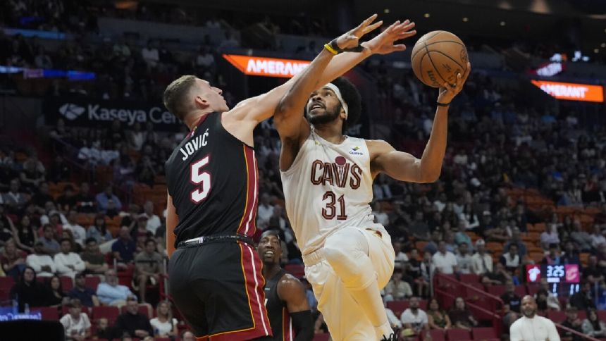 Heat build biggest lead in more than a decade, roll past Cavaliers 121-84