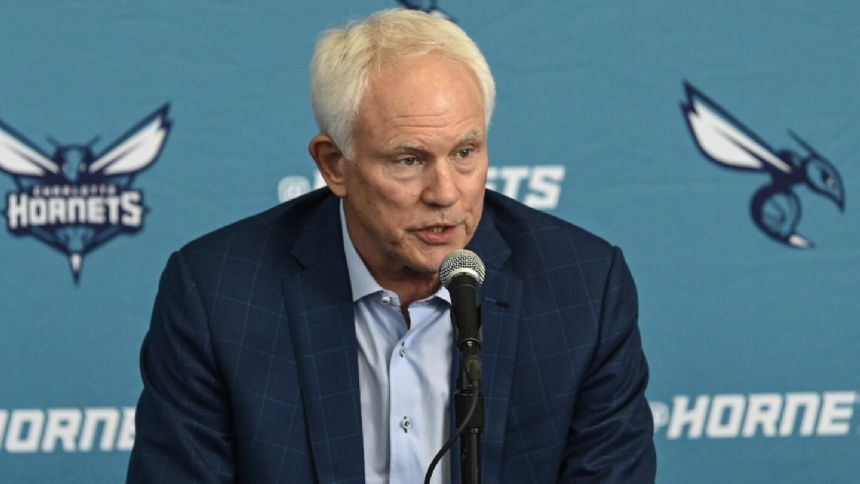 Hornets general manager Mitch Kupchak steps down, will serve in advisory role in Charlotte