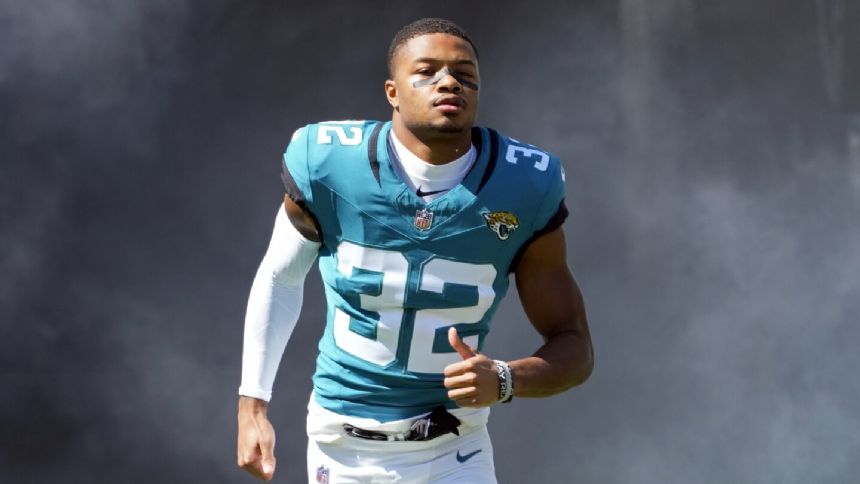Jags' Tyson Campbell signs a 4-year, $76.5 million contract extension on eve of camp, AP source says