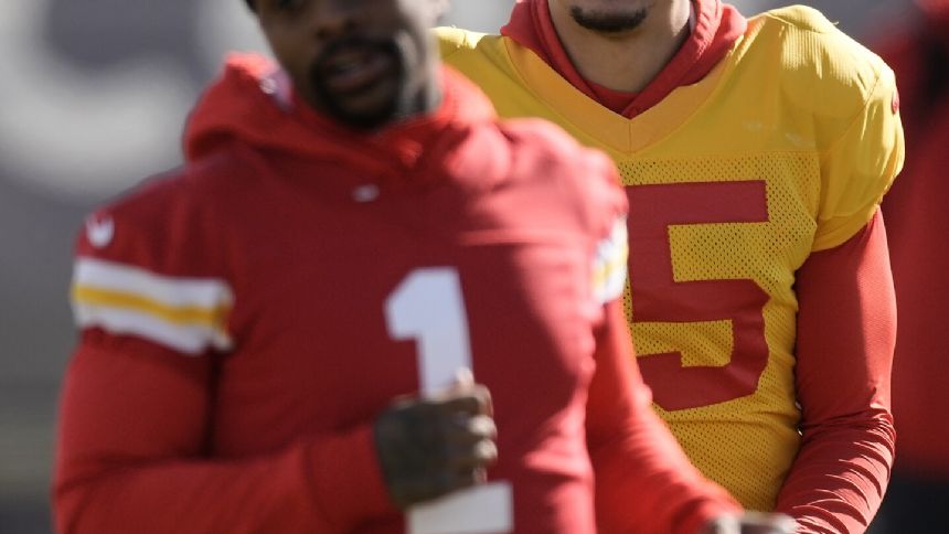 Jerick McKinnon, Skyy Moore active for Chiefs in Super Bowl against 49ers