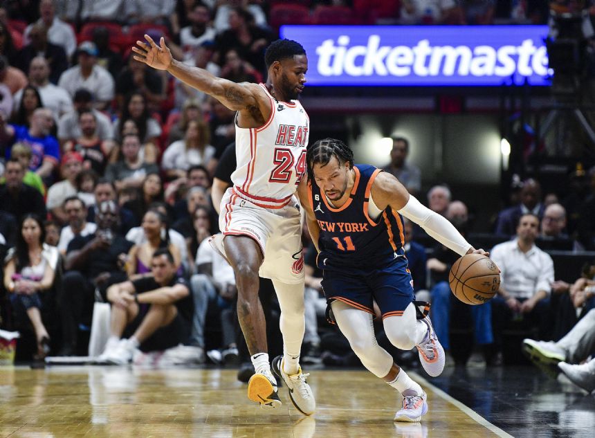 Jimmy Butler scores 35, Heat hold off Knicks 127-120