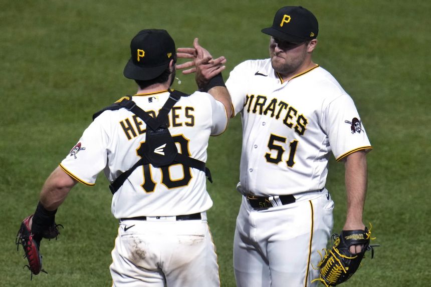 Joe, Keller lead Pirates over Reds 4-2 for 5th straight win