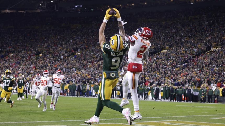 Jordan Love Throws 2 TD Passes, Packers Beat Chiefs 27-19 For 3rd ...