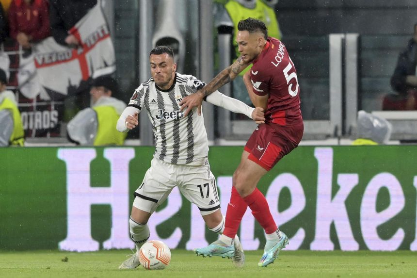 Juventus scores late to salvage draw with Sevilla in Europa League semis