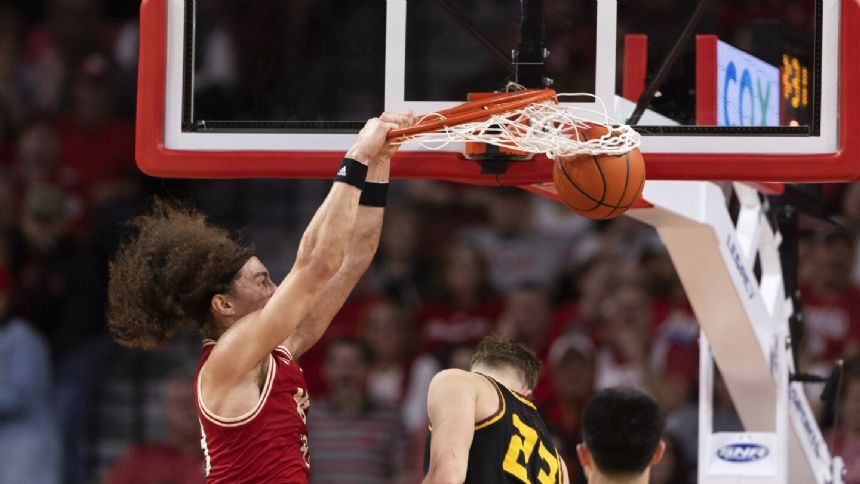 Juwan Gary scores 22, hits 4 3s to help Nebraska beat Minnesota 73-55