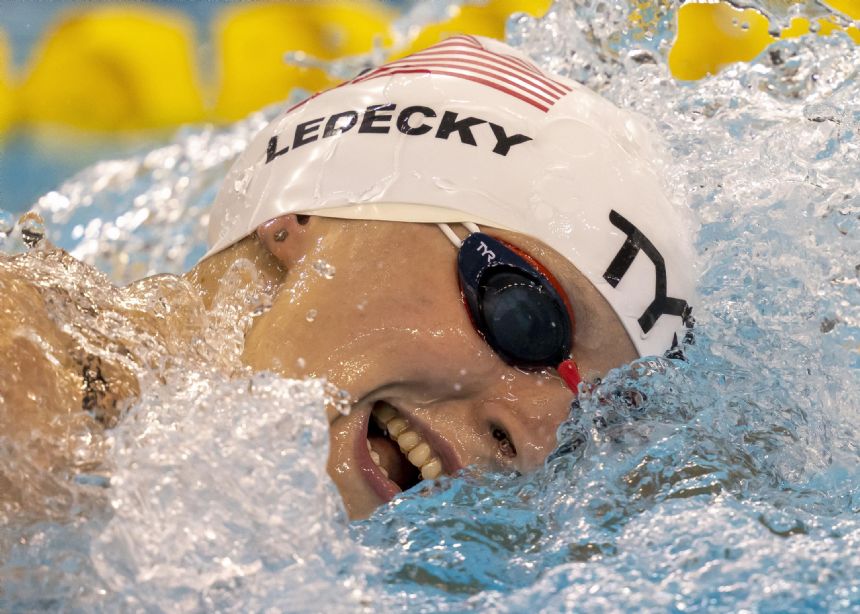 Katie Ledecky sets world record in 1,500meter freestyle Saturday