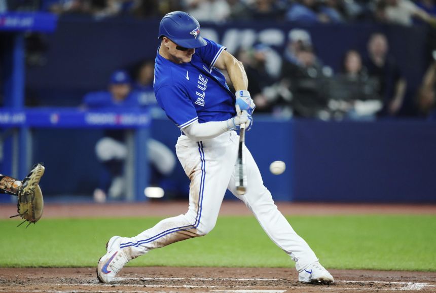 Kiermaier HRs, makes great catch, Blue Jays beat Tigers 9-3