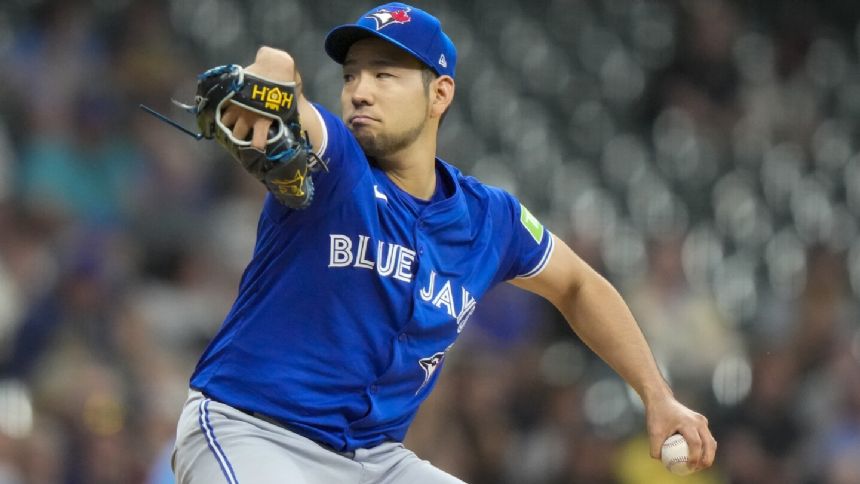 Kikuchi, four Blue Jays relievers combine to shut out Brewers 3-0
