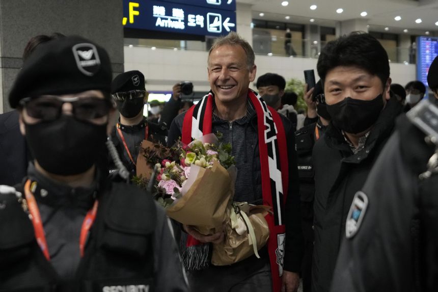 Klinsmann arrives in South Korea, targets Asian Cup title