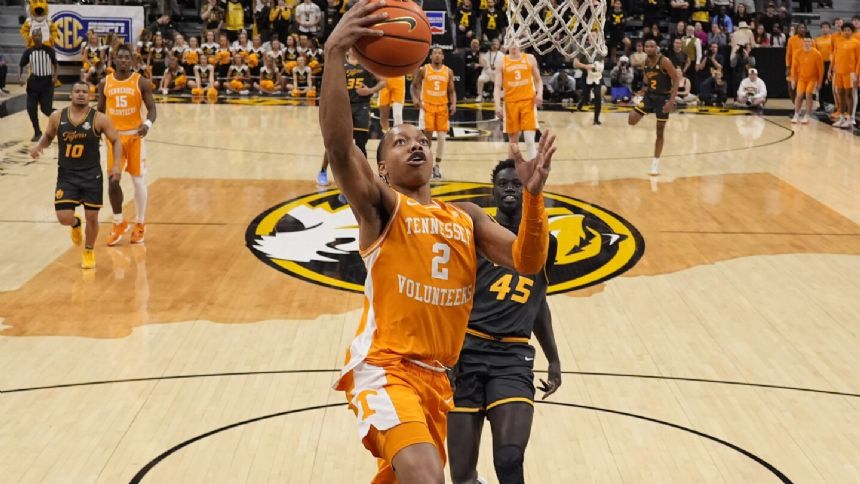 Knecht gets hot in second half, scores 17 as No. 5 Tennessee rallies past Mizzou, 72-67