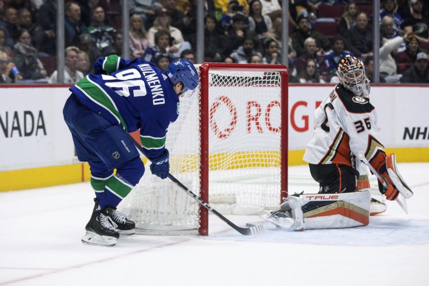 Kuzmenko has first hat trick, Canucks beat Ducks 8-5